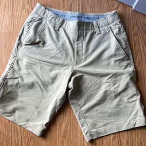 Men’s under armour shorts size 32